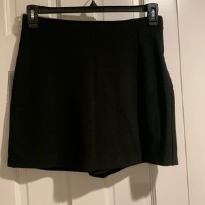 A must have black skort